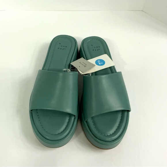 A New Day Women Platform Wedge Sandals Size 7.5 Slip On Green Slide - Picture 6 of 12